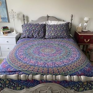 Duvet cover and shams